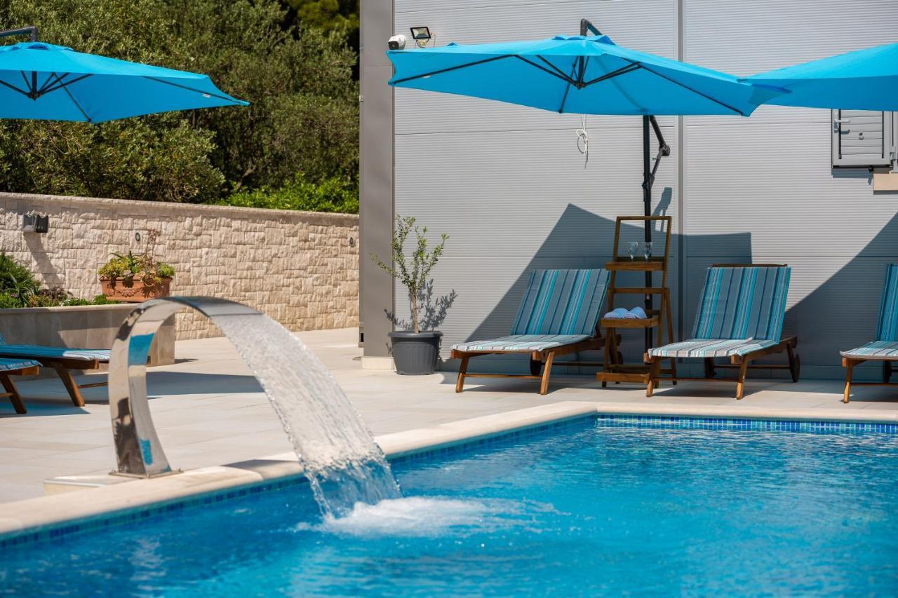 Villa Aqua - Adults Only โบล ภายนอก รูปภาพ