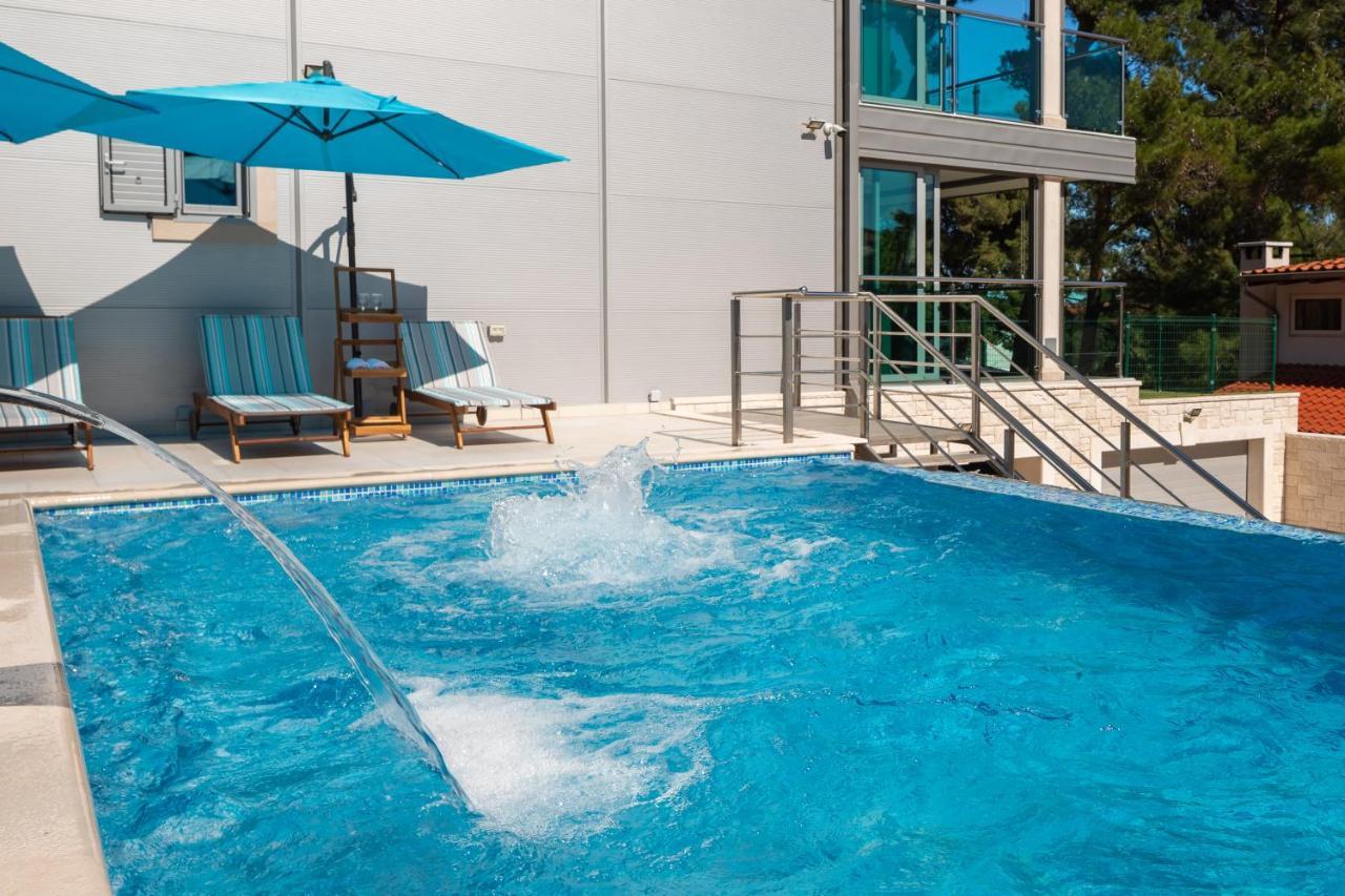 Villa Aqua - Adults Only โบล ภายนอก รูปภาพ