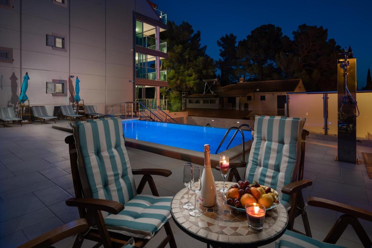 Villa Aqua - Adults Only โบล ภายนอก รูปภาพ